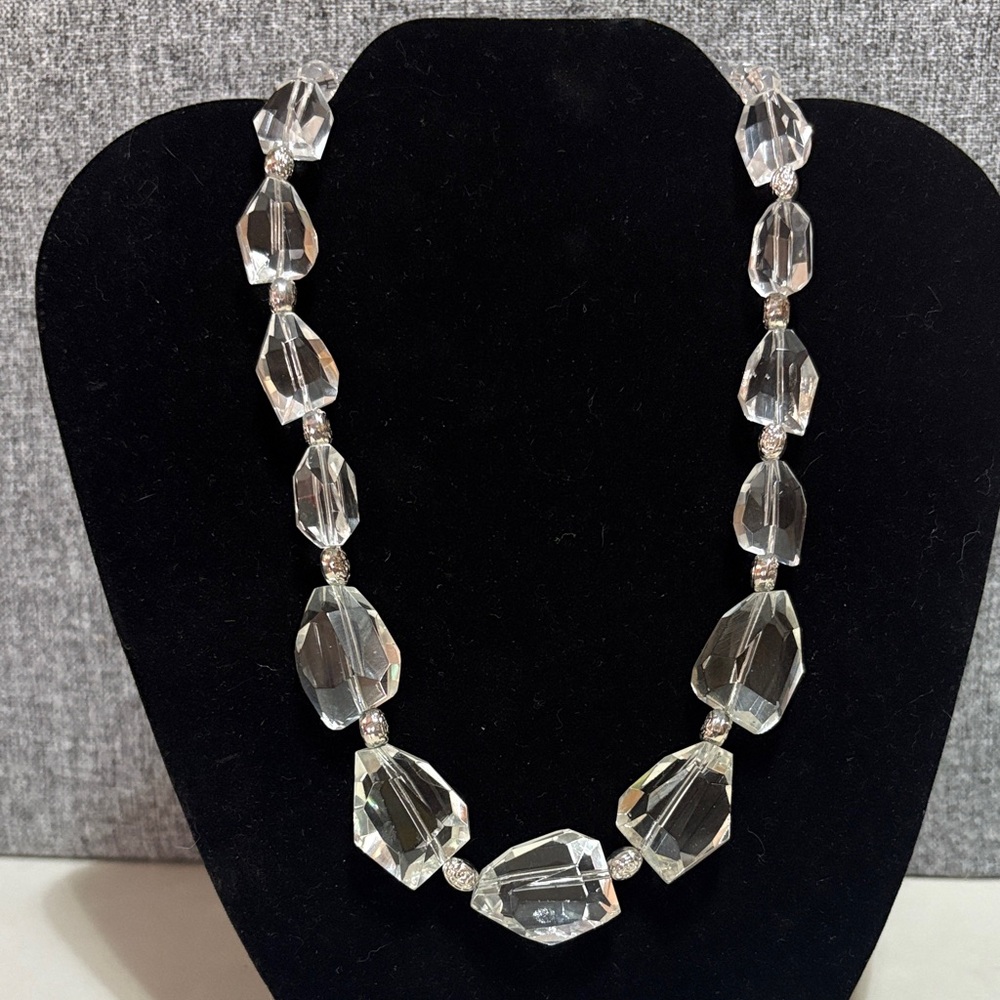Chunky Glass Beads Necklace